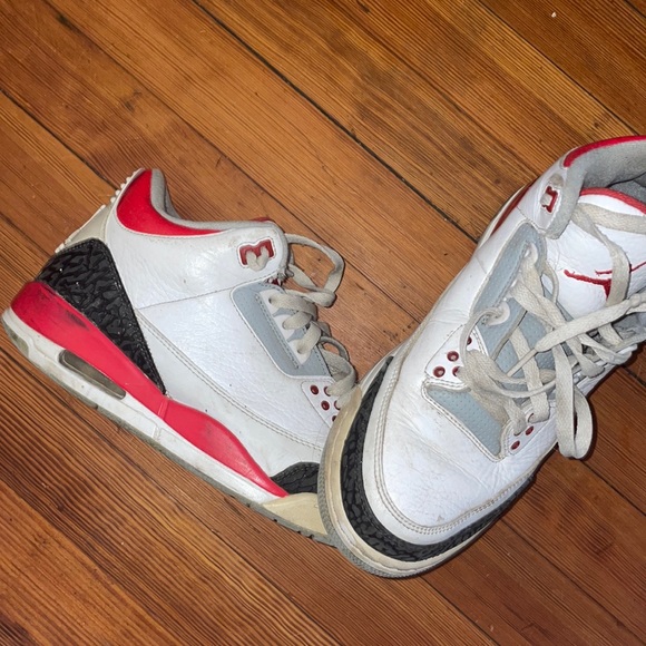 Mens.8.5 Jordan retro 3s 7-10 condition